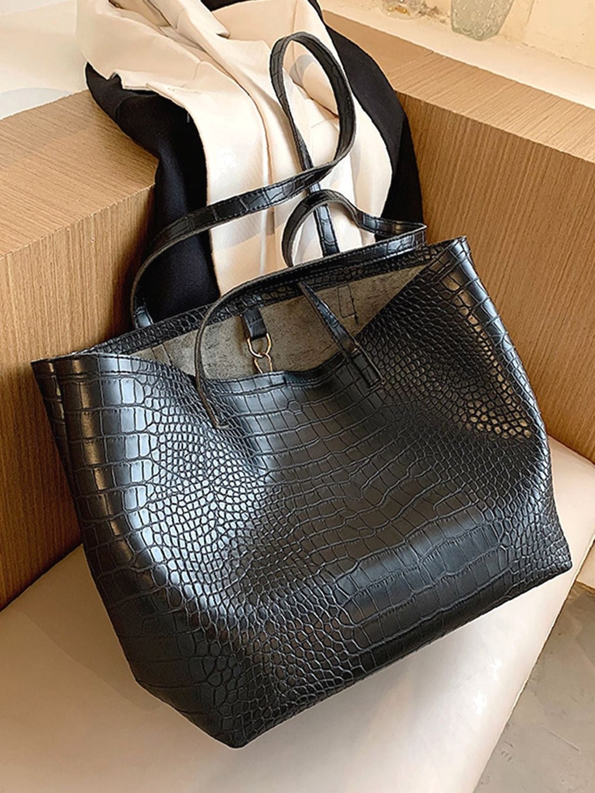 Futurecen - Crocodile Embossed Tote Bag with Inner Pouch  - Women Tote Bags