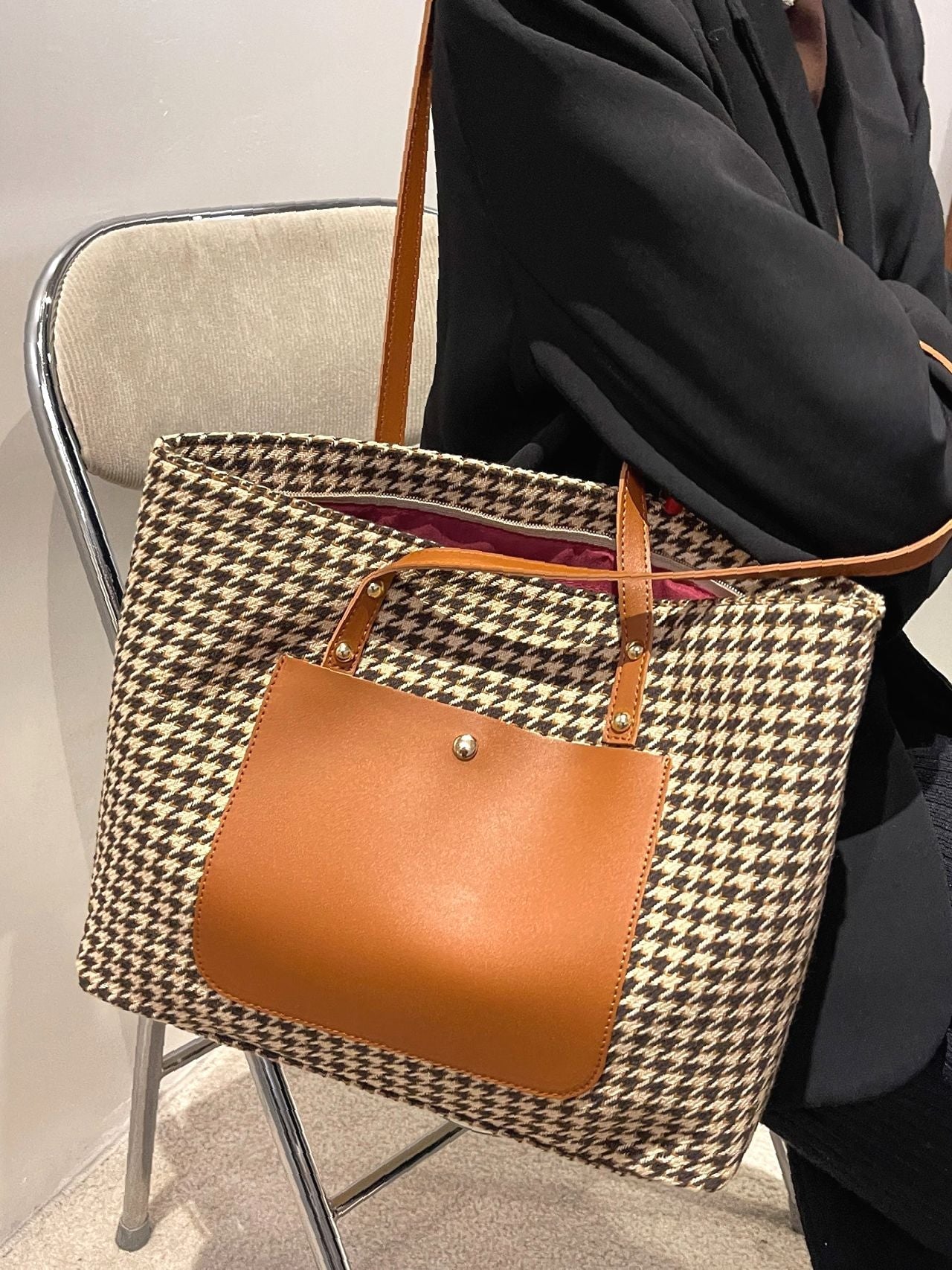 Futurecen - Houndstooth Pattern Studded Detail Shoulder Tote Bag  - Women Tote Bags