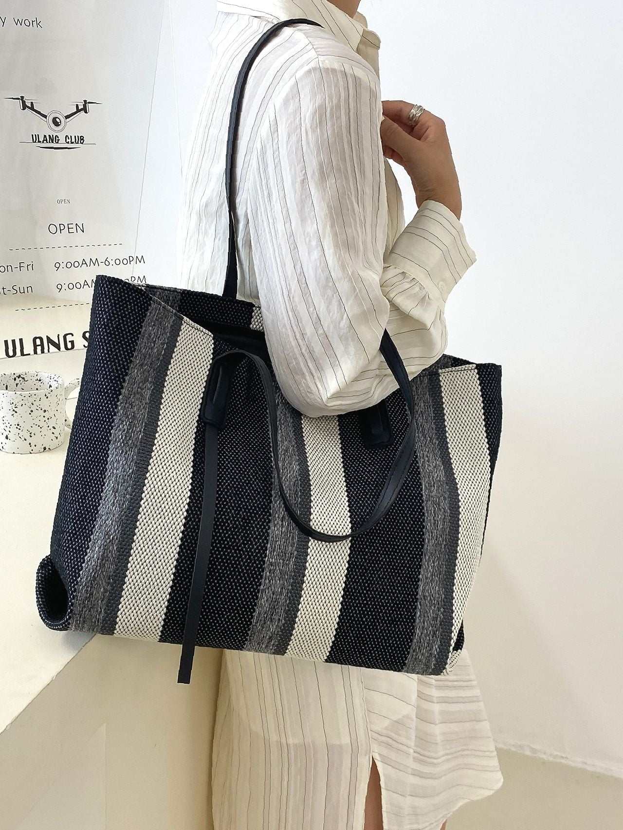 Futurecen - Striped Pattern Shoulder Tote Bag  - Women Tote Bags