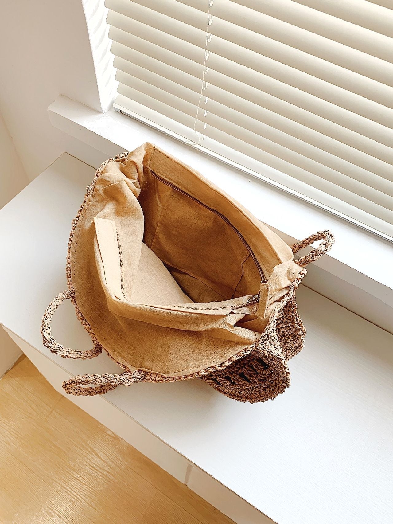 Futurecen - Minimalist Straw Circle Bag  - Women Tote Bags