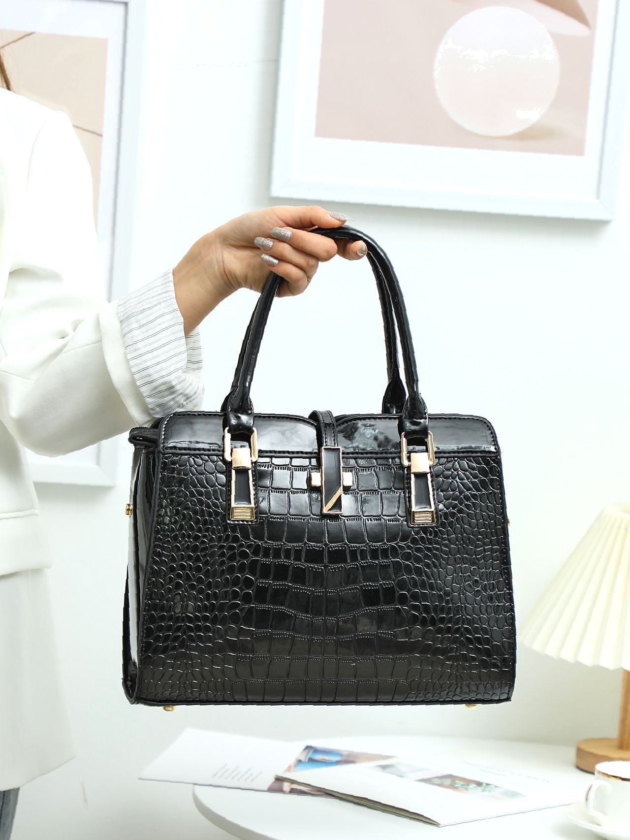 Futurecen - Crocodile Embossed Metal Decor Top Handle Bag  - Women Tote Bags