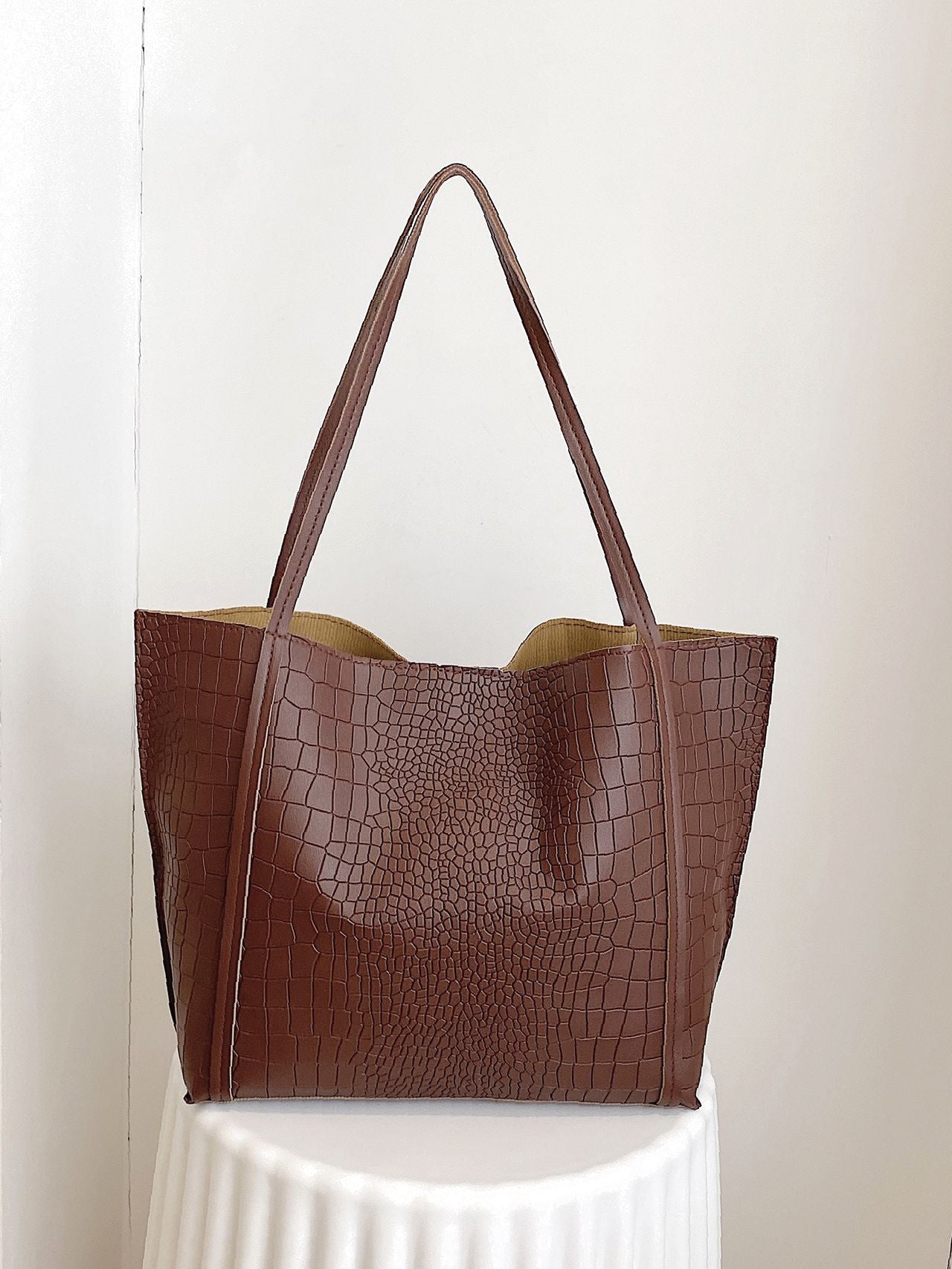 Futurecen - Crocodile Embossed Tote Bag with Inner Pouch  - Women Tote Bags