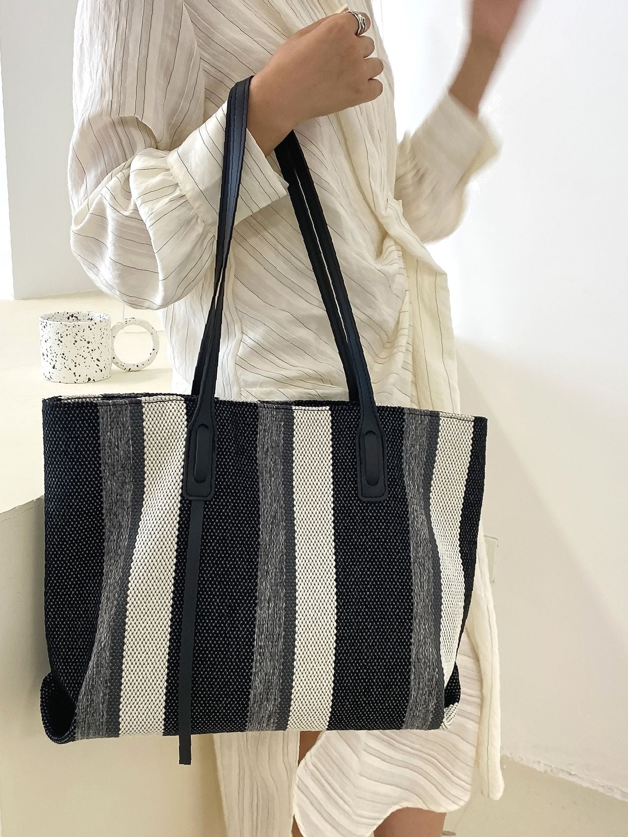 Futurecen - Striped Pattern Shoulder Tote Bag  - Women Tote Bags