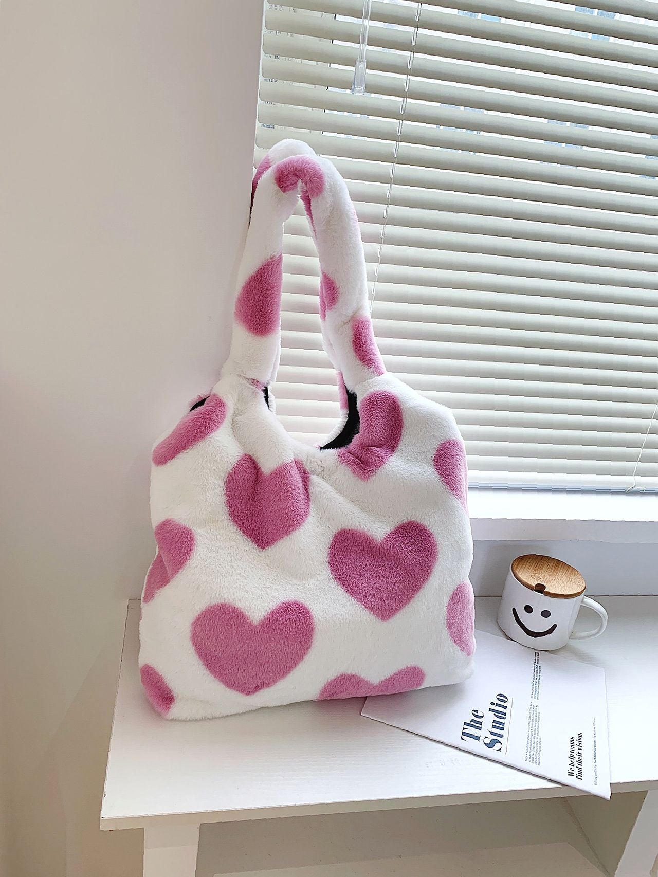 Futurecen - Heart Graphic Fluffy Tote Bag  - Women Tote Bags