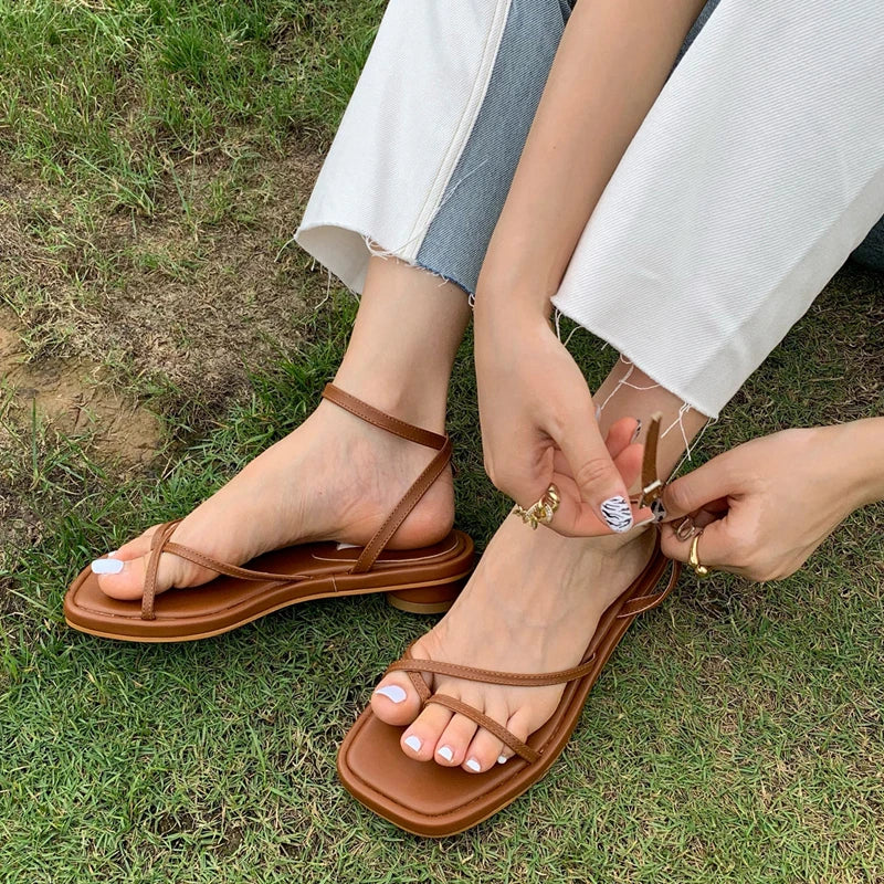 Summer Women Sandal Shoes Low Round Heel Narrow Band Gladiator Casual Sandal Ladies Casual Outdoor Beach Slides