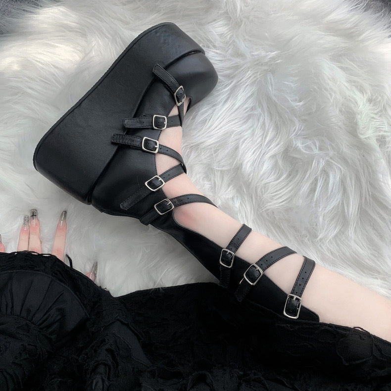 ♡ Goth Doll ♡ - Dolly Platform Shoes