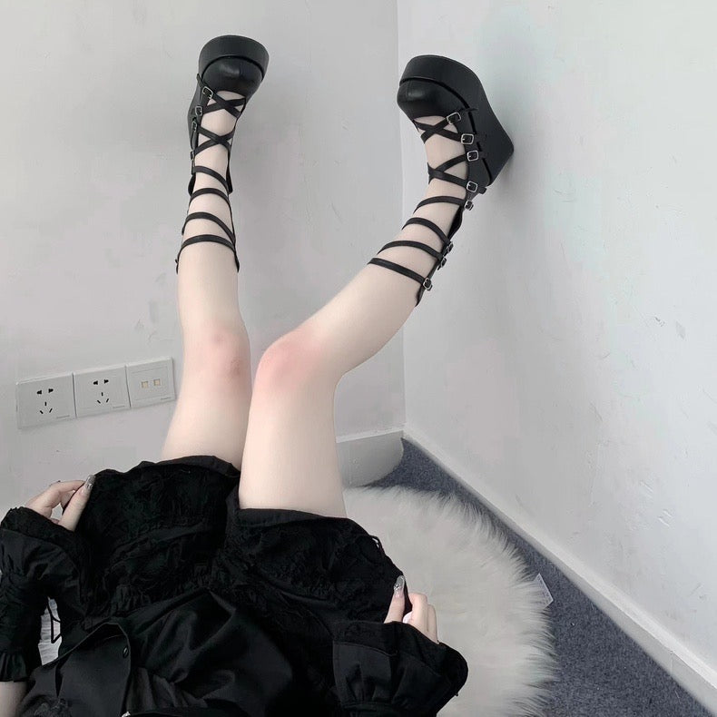 ♡ Goth Doll ♡ - Dolly Platform Shoes