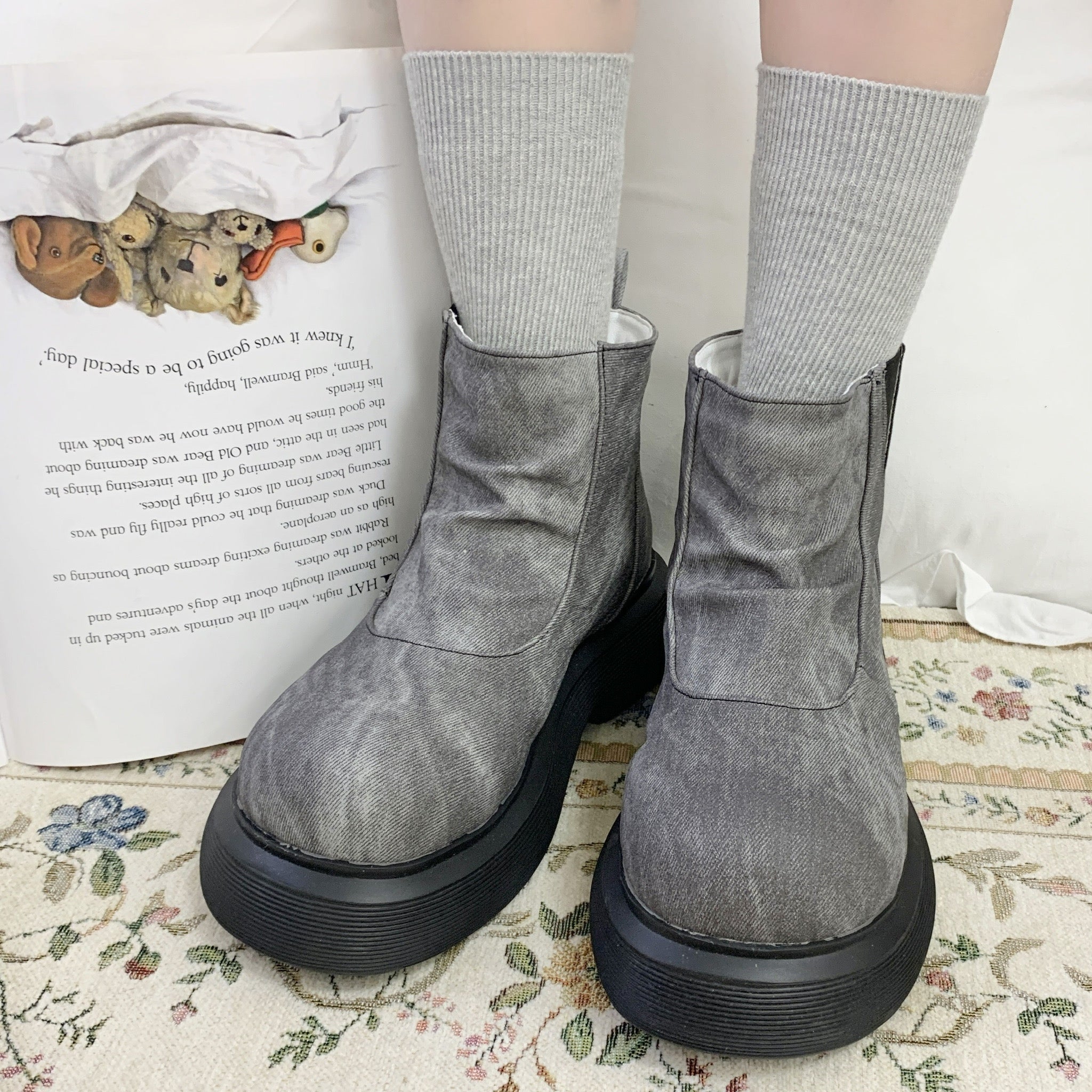 ♡ Snow Doll ♡ - Mid Heel Bootie