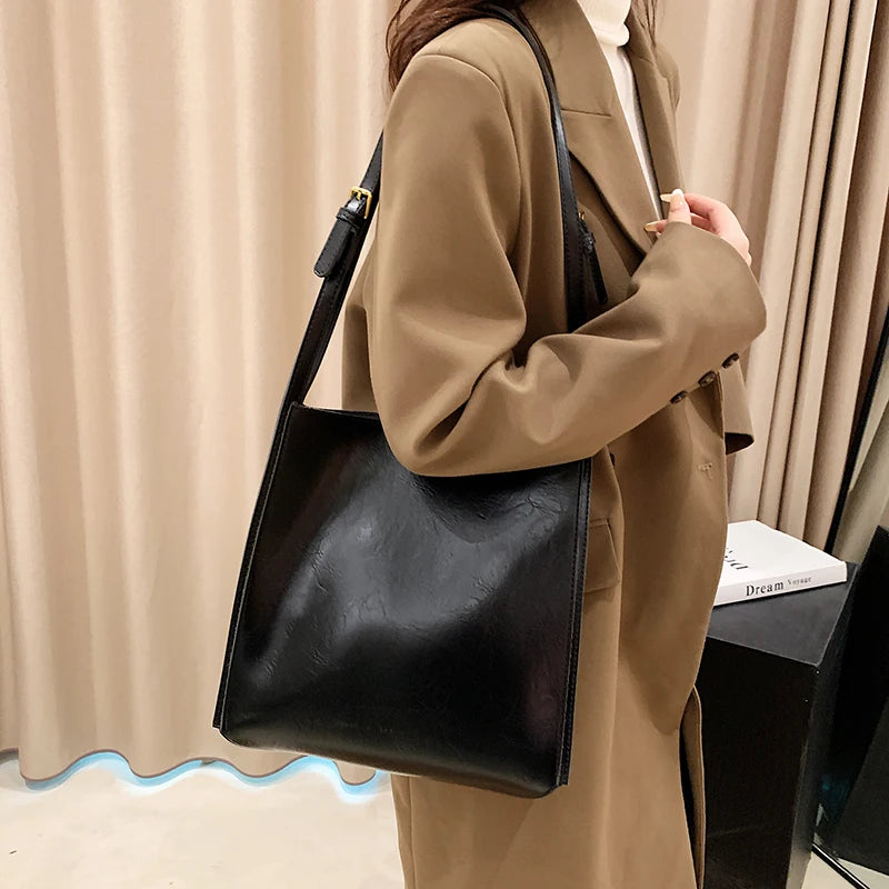 Futurecen  Quality Women Tote Bags Shiny Leather Shopper Shoulder Bag Retro Large Capacity Shopping Totes Luxury Designer Handbag Lady