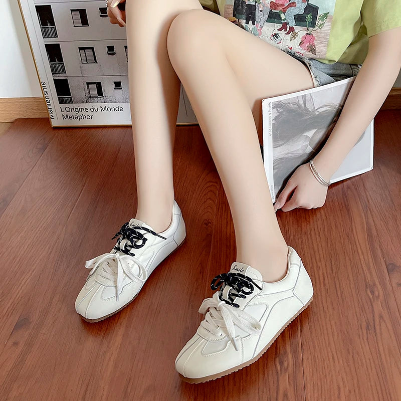 Futurecen  -  New Retro Lacing Breathable Women's Thick Bottom Pleated Casual Sneakers White Shoes