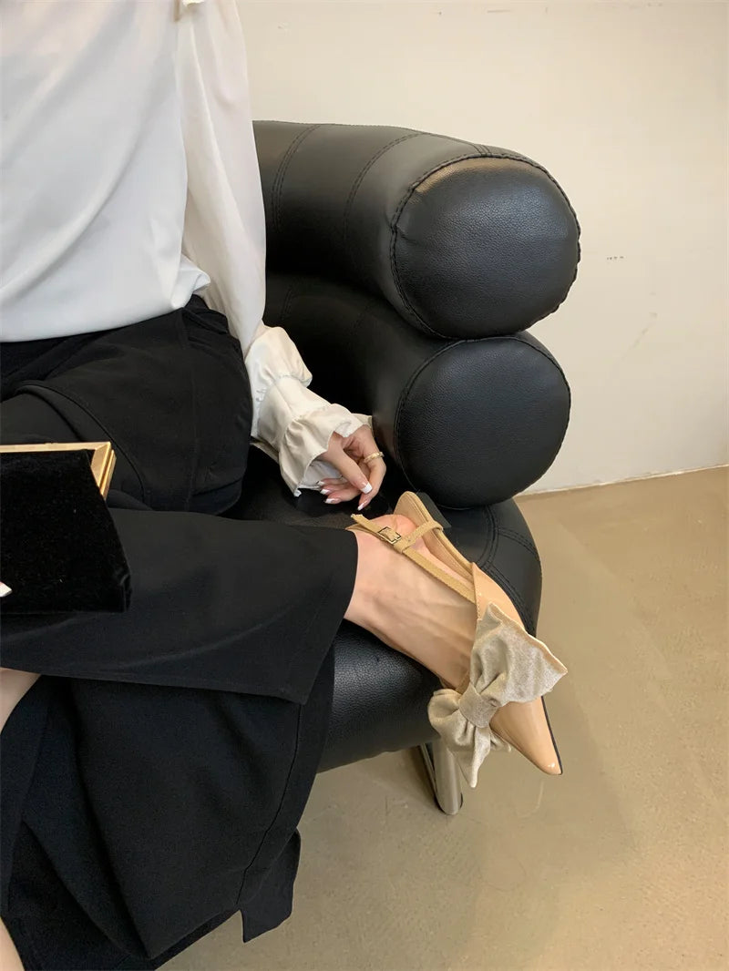 Futurecen Fashion Design Big Butterfly Knot Women Flat Mules Sandals High Quality Cozy Patent Leather Pointed Toe Back Strap Shoes