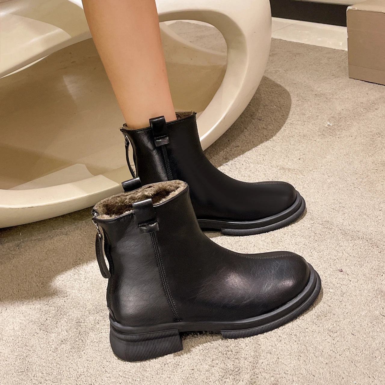 Futurecen  -  New Women Ankle Boots Fashion Female Square Heel Low-Heel Shoes Lady Boots Leather Woman Low-heel Keep Warm Ankle Boots Q109