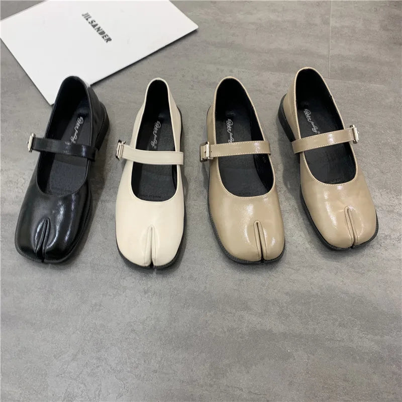 Futurecen Spring Women Sandals New Split Toe Mary Jane Flats Ladies Pumps Female Retro Vintage Girl Daily Novelty Solid Ninja Shoes