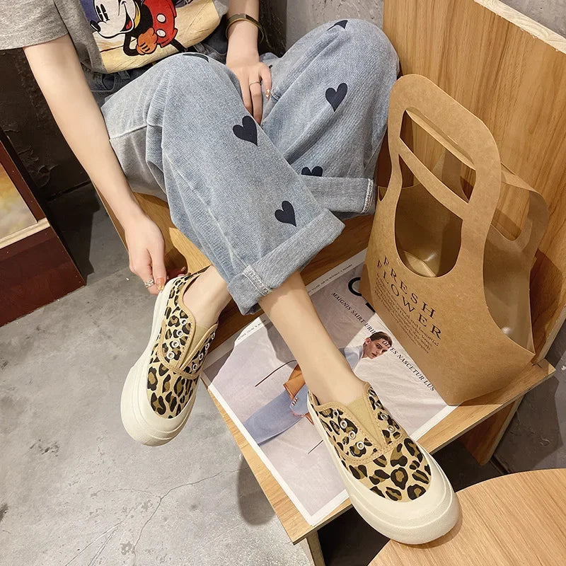 Canvas Shoes Women New Fashion Sneakers Leopard Print Slip-on Woman Vulcanized  Flat Casual Loafers Ladies