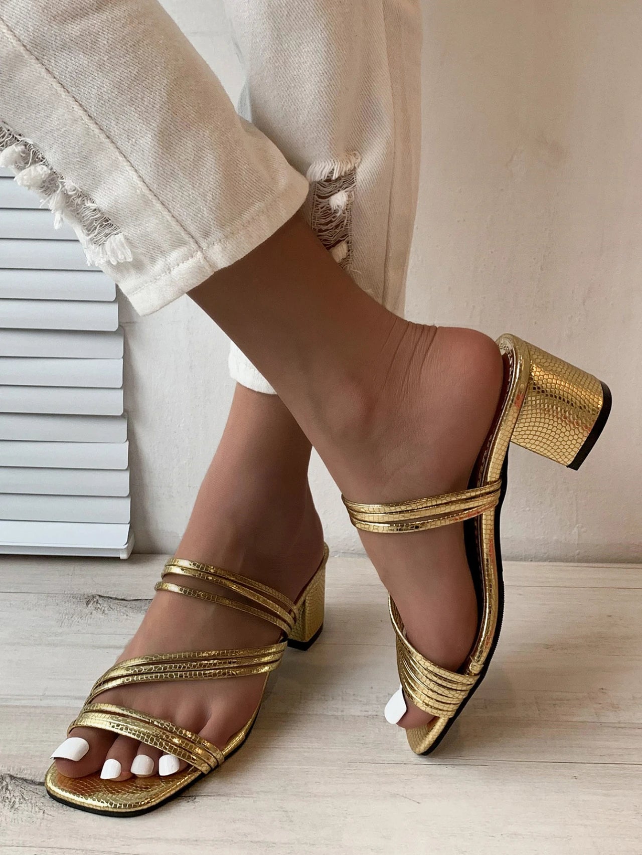 Futurecen Fashion Large 42 Thick Heel Slippers for Women Summer New Gold Strap Square Head Party Slides Outside Roman Banquet Shoes