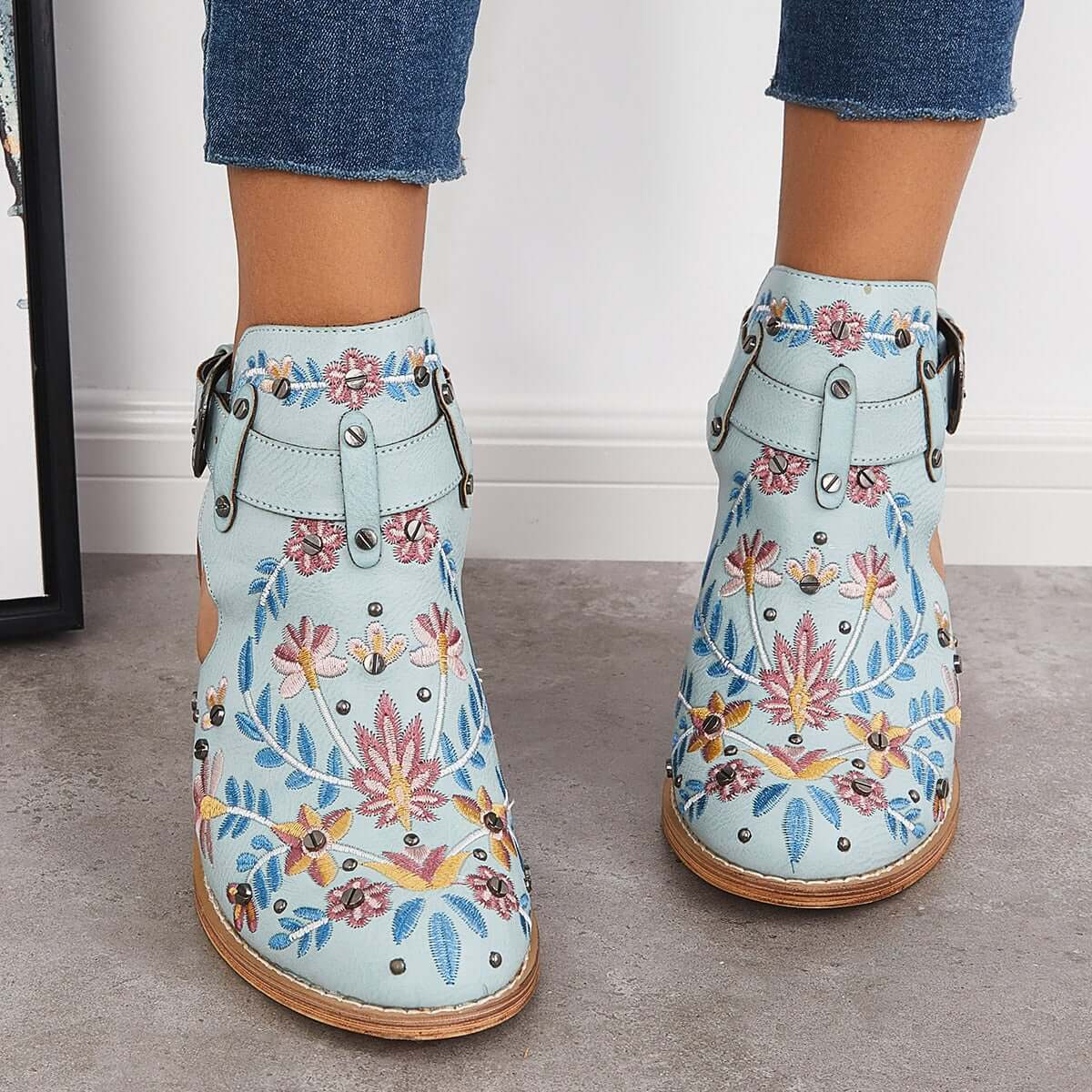 Women's Vintage Floral Embroidery Round Toe Ankle Boots Imilybela