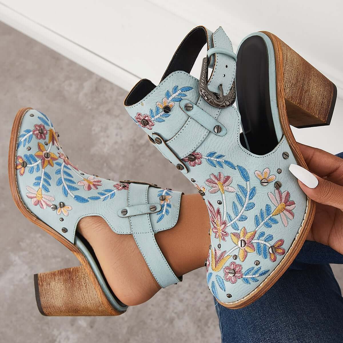 Women's Vintage Floral Embroidery Round Toe Ankle Boots Imilybela