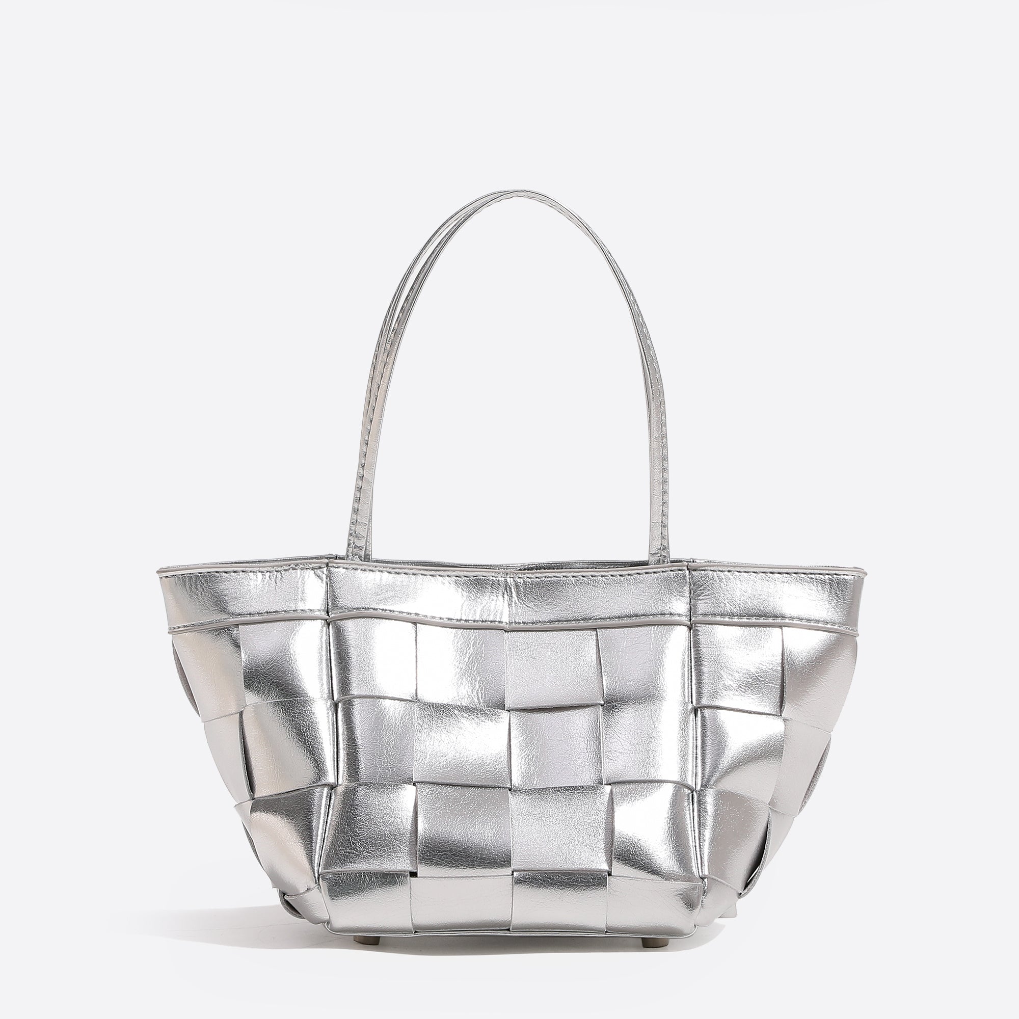 Trendy Metallic Woven Handle Bucket Bags