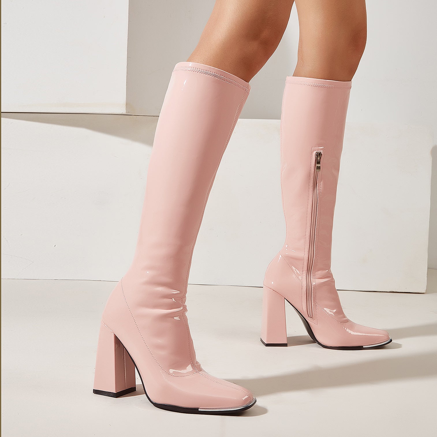 Women Chunky Heeled Boots