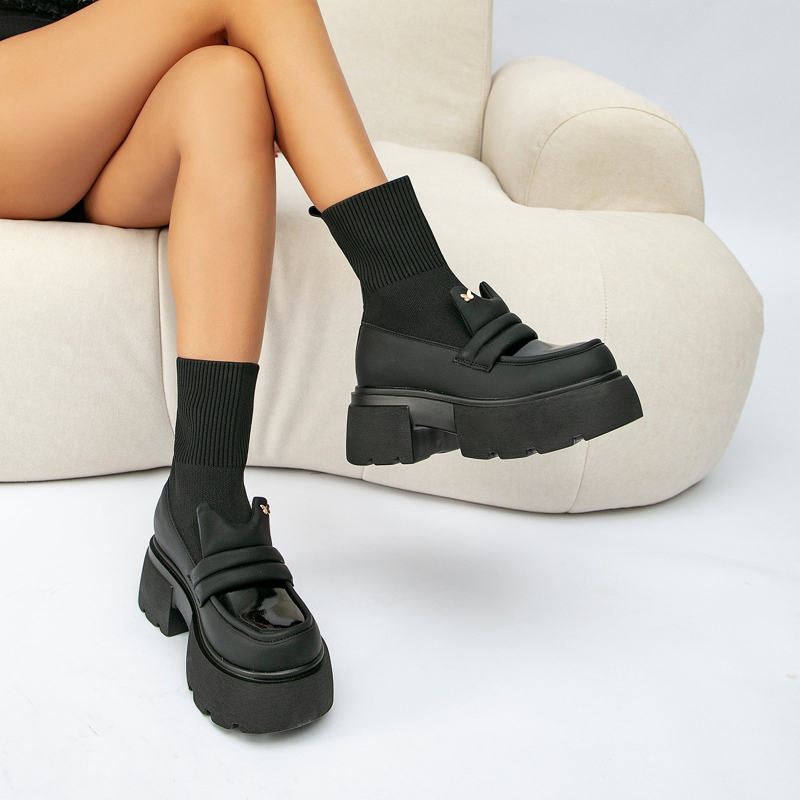 Futurecen-Women Two Tone Knit Ankle Boots