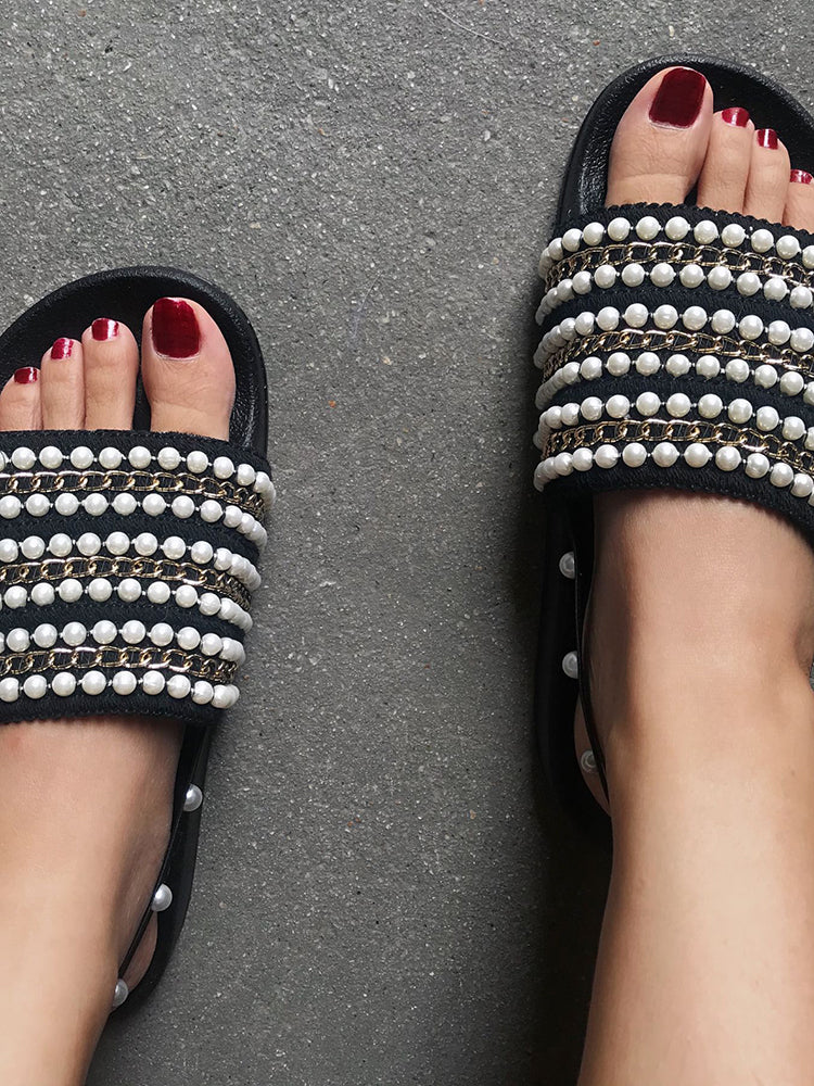 Pearls Flat Sandals